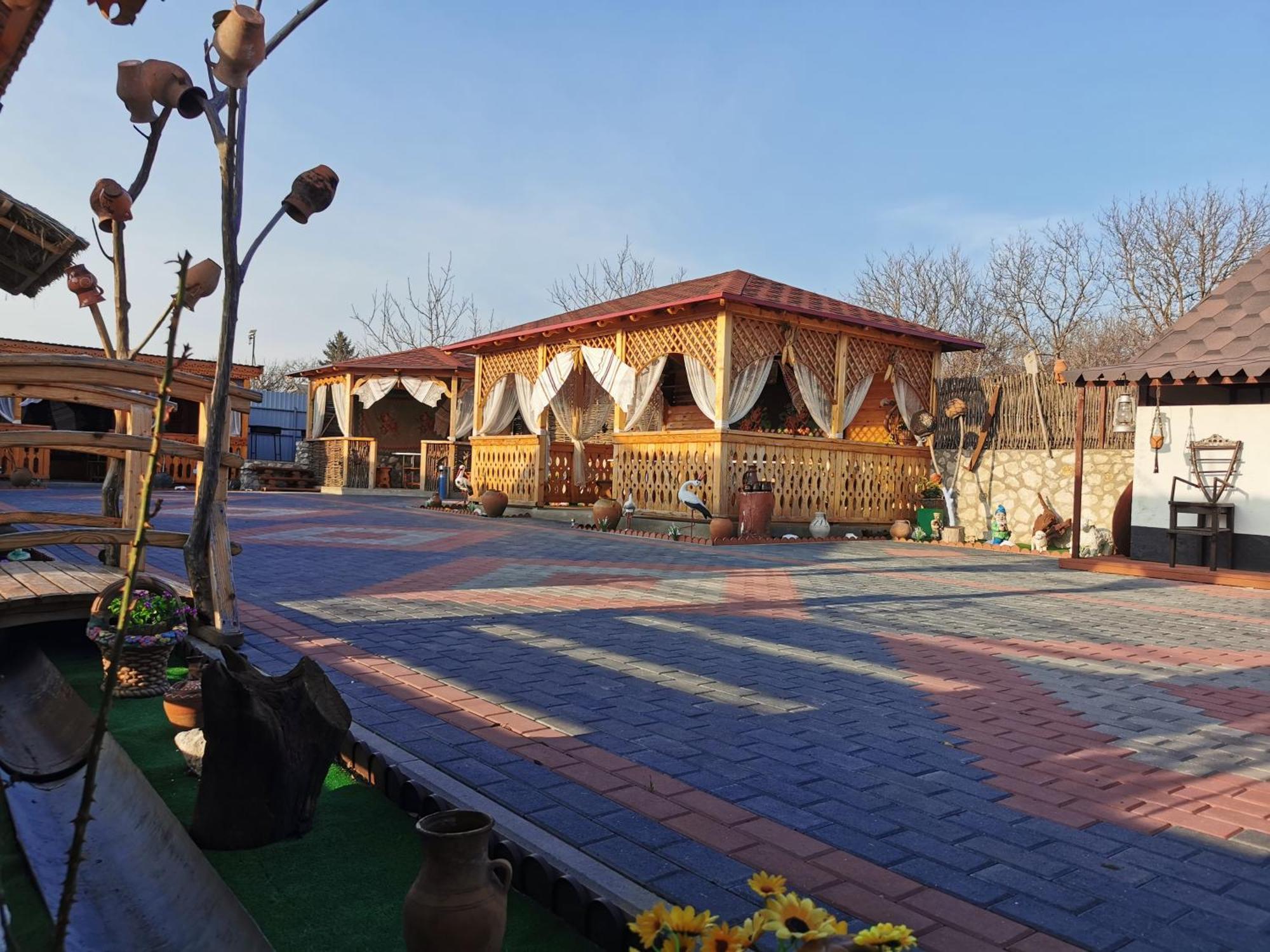 Bed and Breakfast La Madalina Selemet Exterior foto