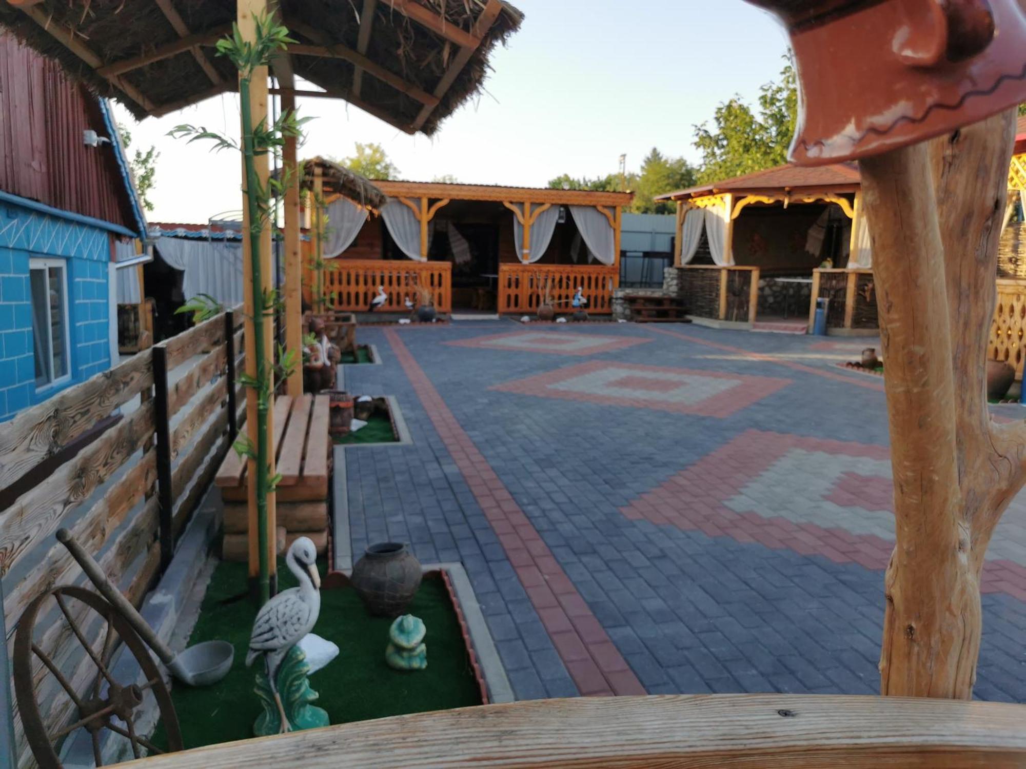 Bed and Breakfast La Madalina Selemet Exterior foto