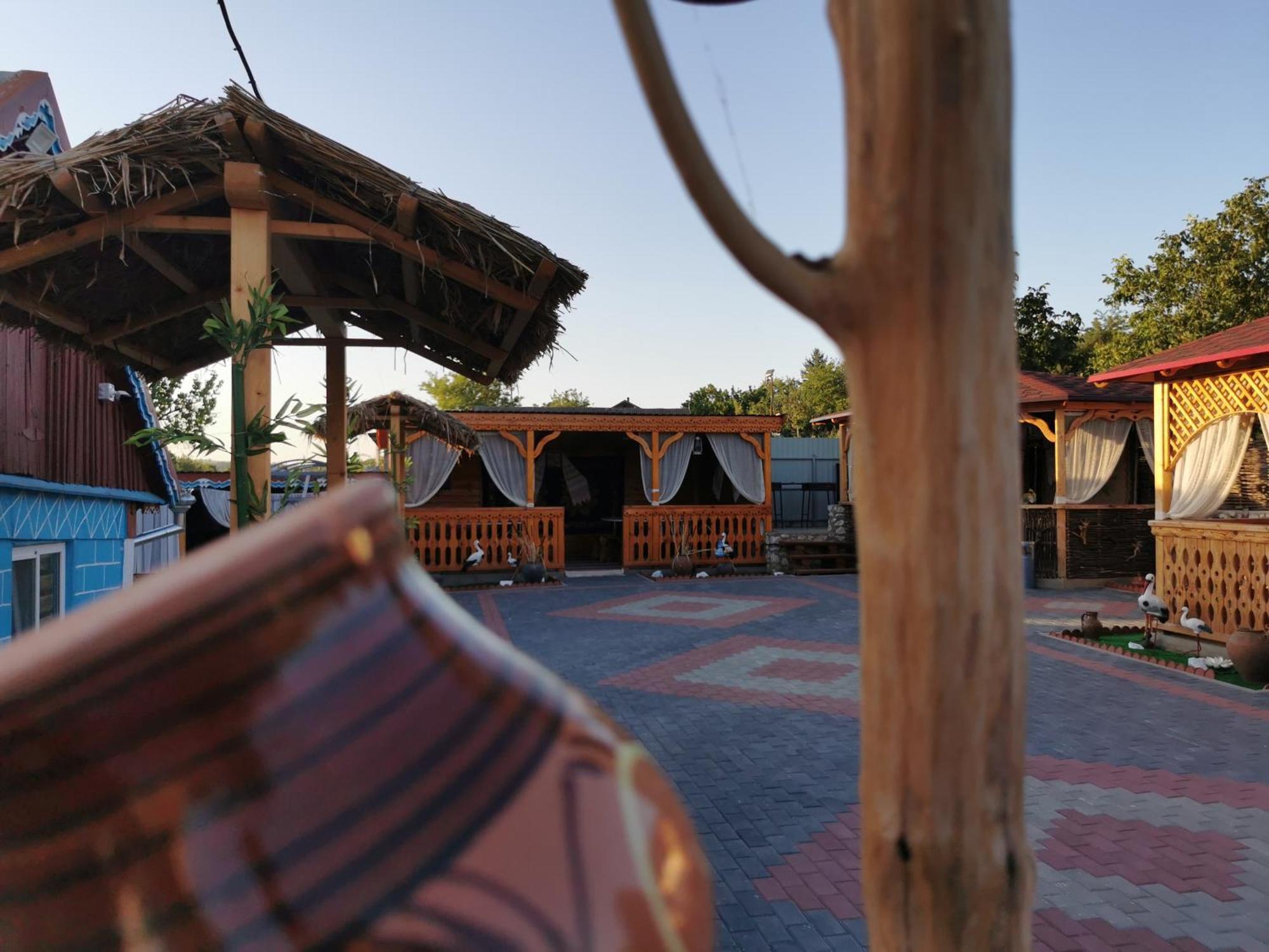 Bed and Breakfast La Madalina Selemet Exterior foto